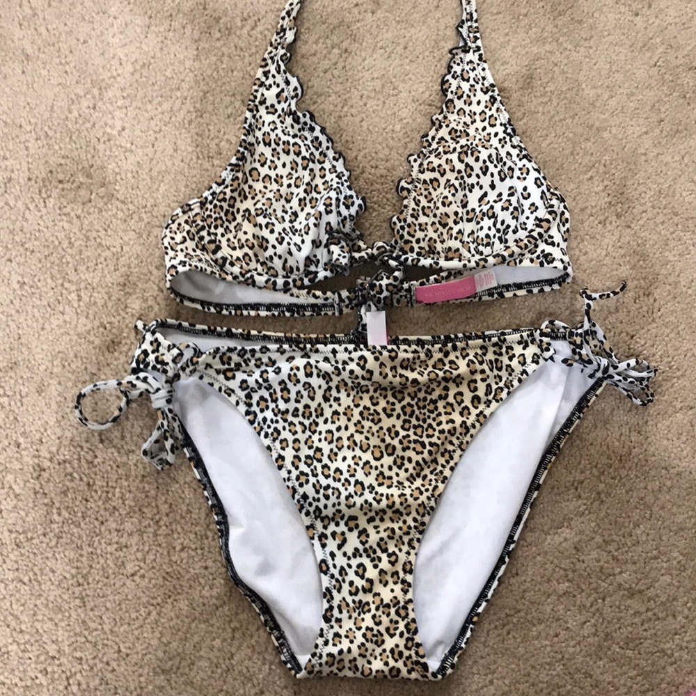 Victoria’s Secret bikinis